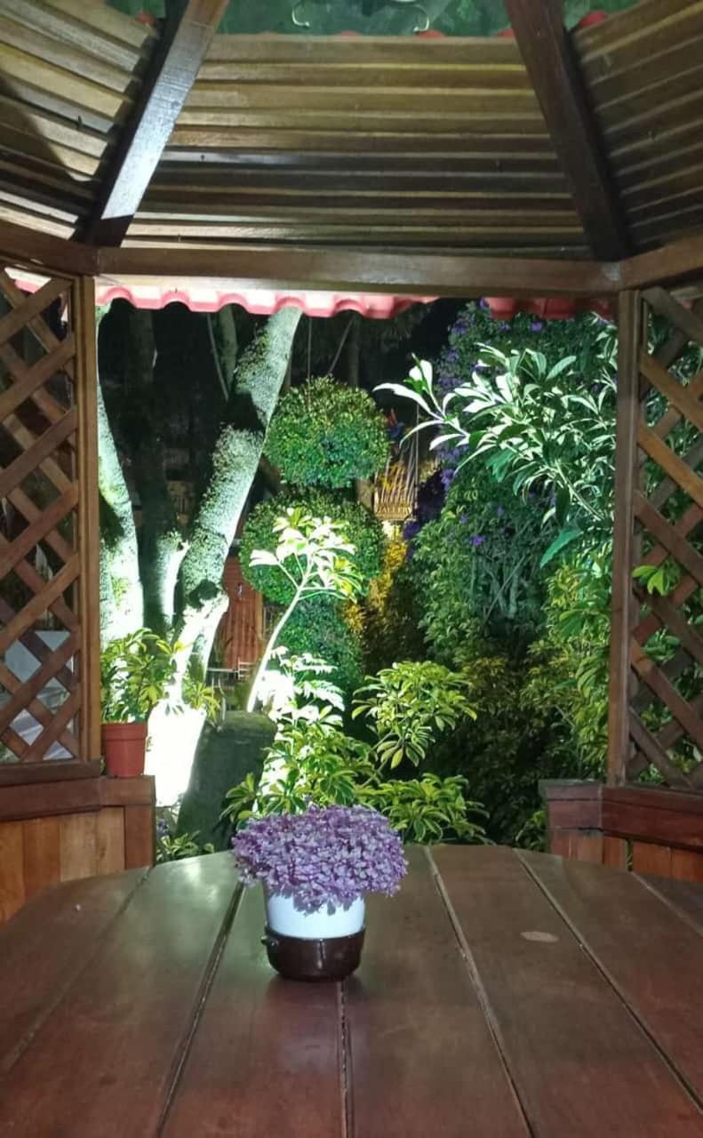 Hotel Boutique Spa Villa De Sant Quito Exterior foto